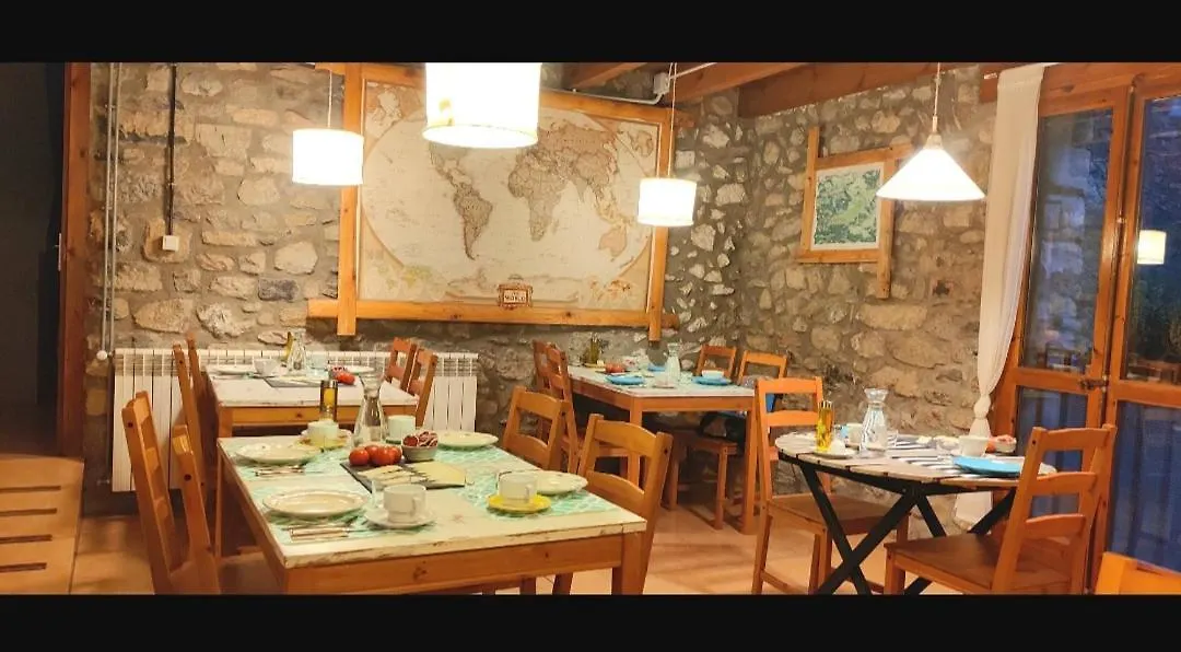 Alberg Rural La Rectoria de Pedra Bellver de Cerdanya Hostal